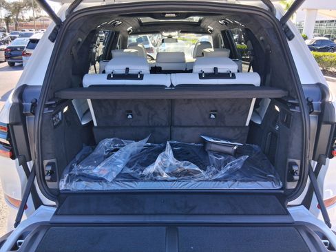 New 2027 BMW X7 xDrive40i w/ Executive Package AWD/4WD image 15