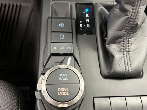 Used 2025 Toyota 4Runner SR5 image 43