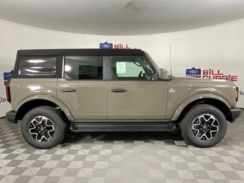 New 2026 Ford Bronco Outer Banks AWD/4WD image 2