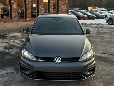 Used 2019 Volkswagen Golf R 4-Door image 2