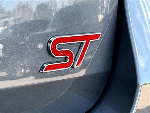 Used 2023 Ford Explorer ST w/ Equipment Group 401A image 14