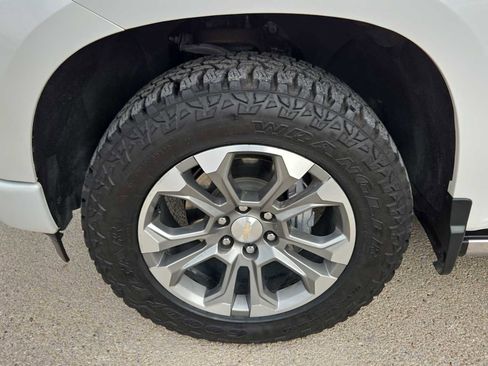 Used 2024 Chevrolet Silverado 1500 High Country w/ Technology Package image 8
