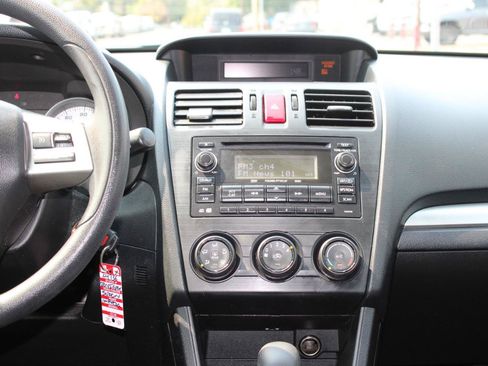 Used 2014 Subaru Impreza 2.0i Premium w/ All-Weather Package w/CVT AWD/4WD image 8