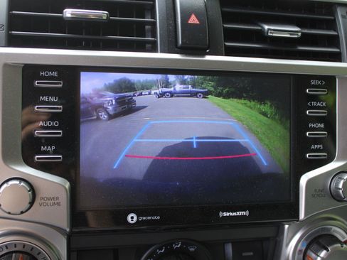 Used 2022 Toyota 4Runner SR5 AWD/4WD image 15