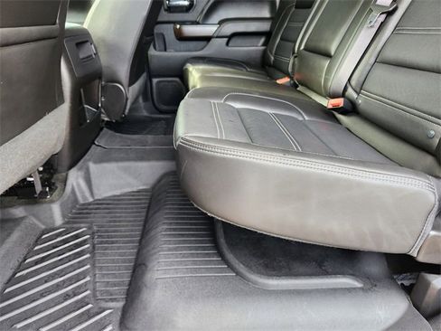 Used 2017 GMC Sierra 2500 Denali w/ Duramax Plus Package image 9