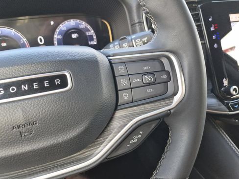 Used 2024 Jeep Wagoneer Series II w/ Flexible Seating Group AWD/4WD image 26