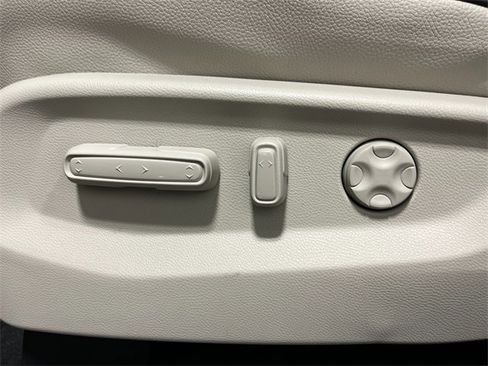 New 2026 Honda Odyssey Touring image 14