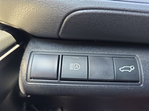 Used 2026 Toyota C-HR AWD/4WD image 22