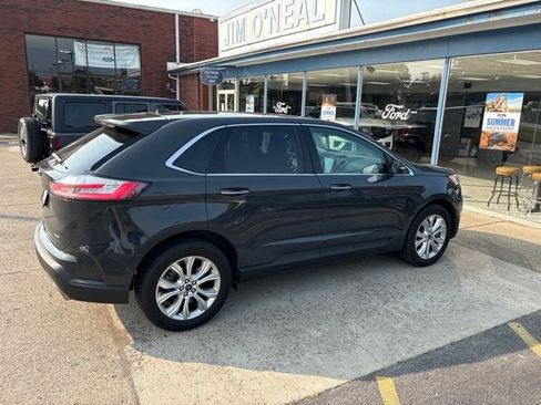 Used 2021 Ford Edge Titanium AWD/4WD image 7