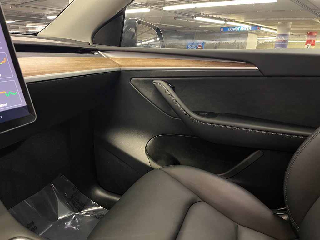 Used 2024 Tesla Model Y Long Range AWD/4WD image 26