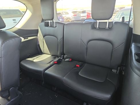 Used 2023 Nissan Armada SV RWD image 11