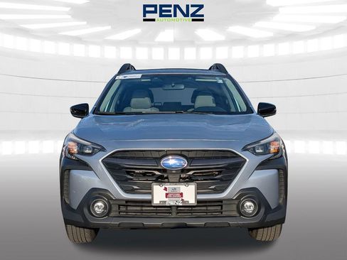 Certified 2025 Subaru Outback Premium image 2