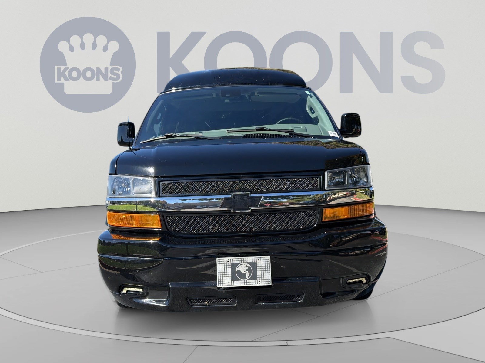 Used 2020 Chevrolet Express 2500 Extended w/ Enhanced Convenience Package RWD image 10