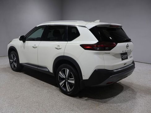 Used 2023 Nissan Rogue SL w/ SL Premium Package image 4