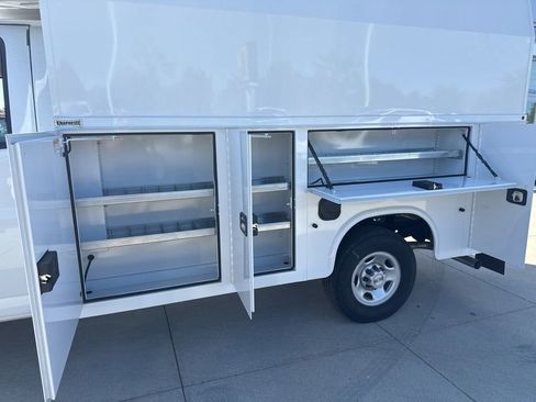 New 2024 Chevrolet Express 3500 w/ Power Convenience Package RWD image 5
