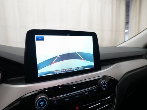 Used 2022 Ford Escape SE w/ Cold Weather Package image 19