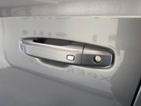 Used 2024 Chevrolet Tahoe Z71 w/ Off-Road Capability Package image 3