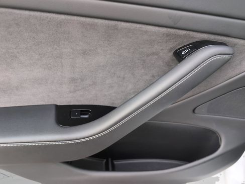 Used 2020 Tesla Model 3 Long Range image 31