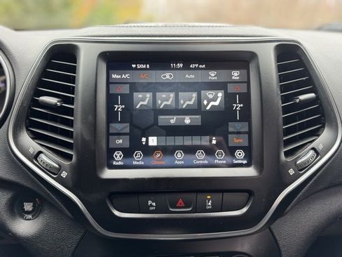 Used 2021 Jeep Cherokee Latitude Lux 80th Anniv w/ Quick Order Package 26U 80TH image 27