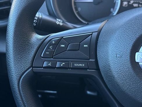 Certified 2025 Nissan Kicks Play S FWD image 28