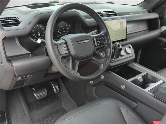 Used 2025 Land Rover Defender 110 V8 AWD/4WD image 10