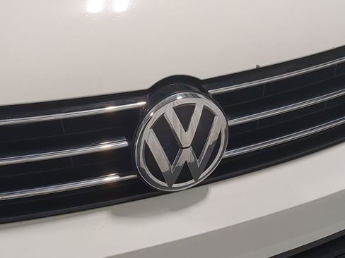 Used 2016 Volkswagen Jetta Sport FWD image 15