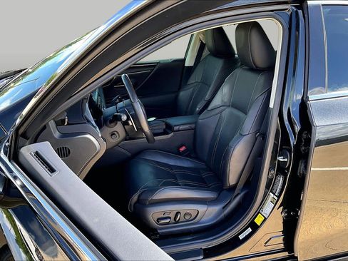 Used 2021 Lexus ES 300h Ultra Luxury w/ Accessory Package 2 FWD image 8