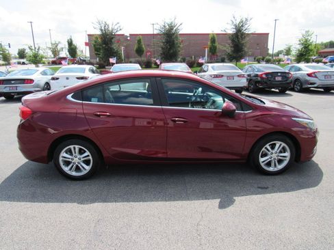 Used 2016 Chevrolet Cruze LT w/ Convenience Package FWD image 7