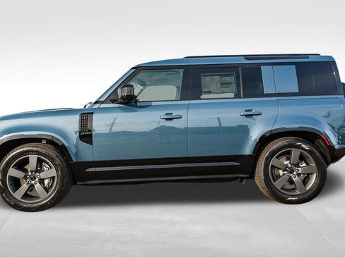 New 2026 Land Rover Defender 110 X-Dynamic SE image 8