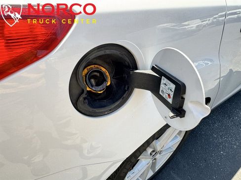 Used 2015 Ford Focus SE FWD image 12