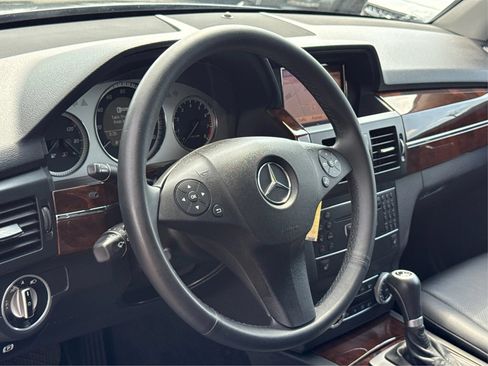 Used 2011 Mercedes-Benz GLK 350 4MATIC image 16