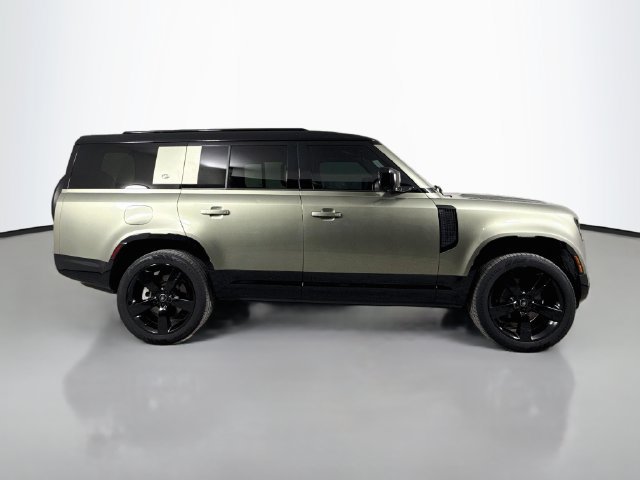 Certified 2023 Land Rover Defender 130 X-Dynamic SE AWD/4WD image 4
