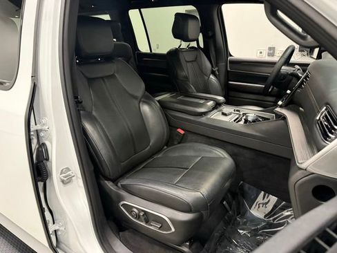 Used 2024 Jeep Wagoneer L Series II w/ Flexible Seating Group AWD/4WD image 41