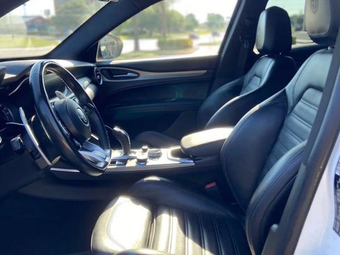 Used 2021 Alfa Romeo Stelvio Ti Sport AWD/4WD image 8