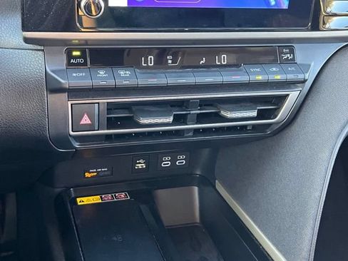 Used 2025 Toyota Camry LE FWD image 24