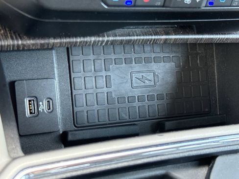 Used 2020 Ford F250 Lariat w/ Tremor Off-Road Package AWD/4WD image 23