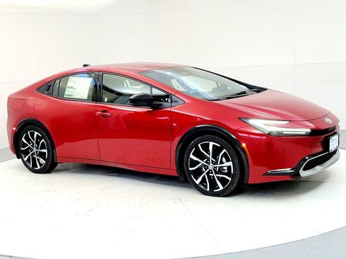 New 2026 Toyota Prius Plug-In Hybrid FWD image 7