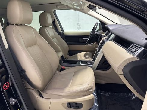 Used 2019 Land Rover Discovery Sport HSE image 36