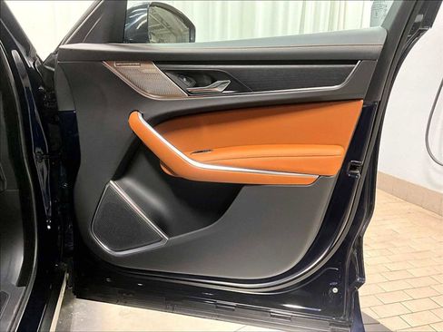 Used 2025 Jaguar F-PACE R-Dynamic S image 29