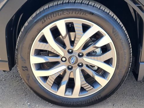 Used 2025 Subaru Forester Touring AWD/4WD image 10