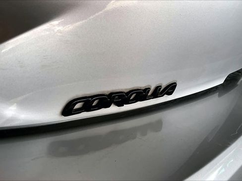Used 2019 Toyota Corolla XSE FWD image 9