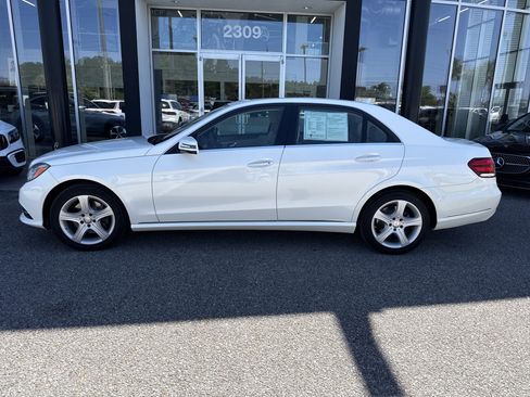 Used 2014 Mercedes-Benz E 250 BlueTEC Sedan image 2