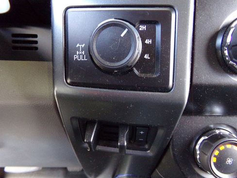 Used 2021 Ford F250 XLT w/ XLT Premium Package AWD/4WD image 61