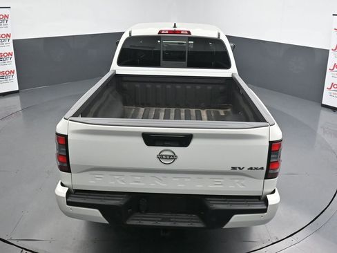 Used 2022 Nissan Frontier SV w/ Technology Package AWD/4WD image 16