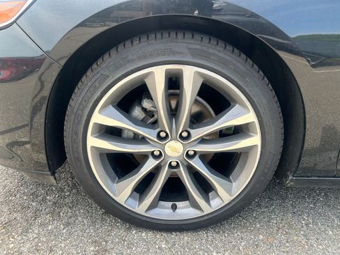 Used 2025 Chevrolet Malibu LT FWD image 3