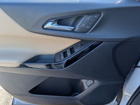 Used 2025 Chevrolet Equinox ACTIV w/ Safety and Technology Package image 39