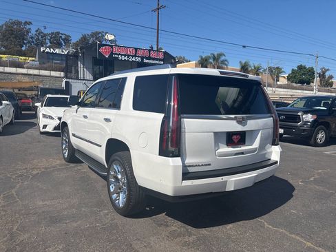 Used 2018 Cadillac Escalade 2WD image 6