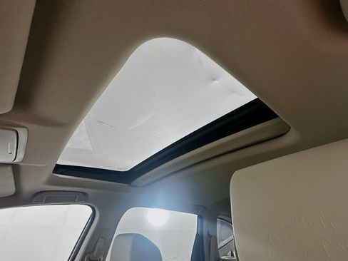 Used 2018 Honda CR-V Touring image 26