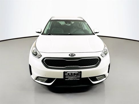 Used 2019 Kia Niro EX image 2