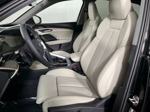 New 2025 Audi Q5 Premium Plus image 12